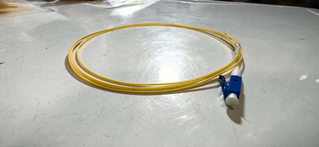 Пигтейл (pigtail) LC/UPC SM 0.9мм 1,5м