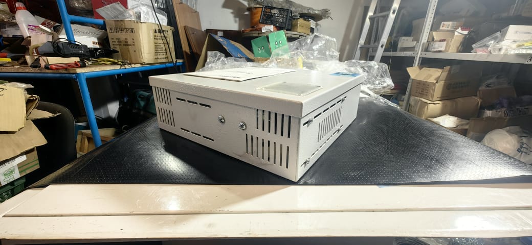 Источник бесперебойного питания СКАТ-2400И7 (СКАТ ИБП-24/5-2x12)